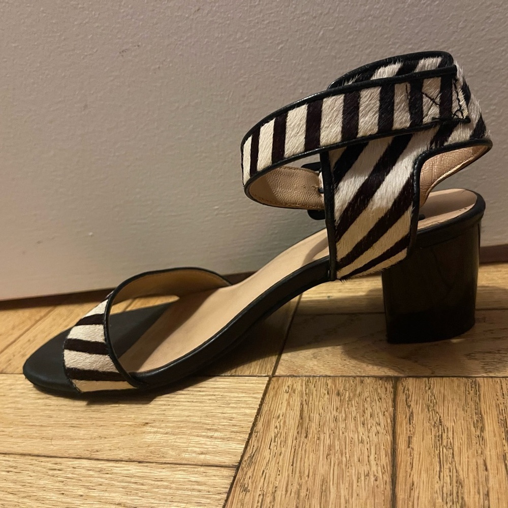 Adolfo Dominguez | Animal faux sandals - Picture 7 of 8